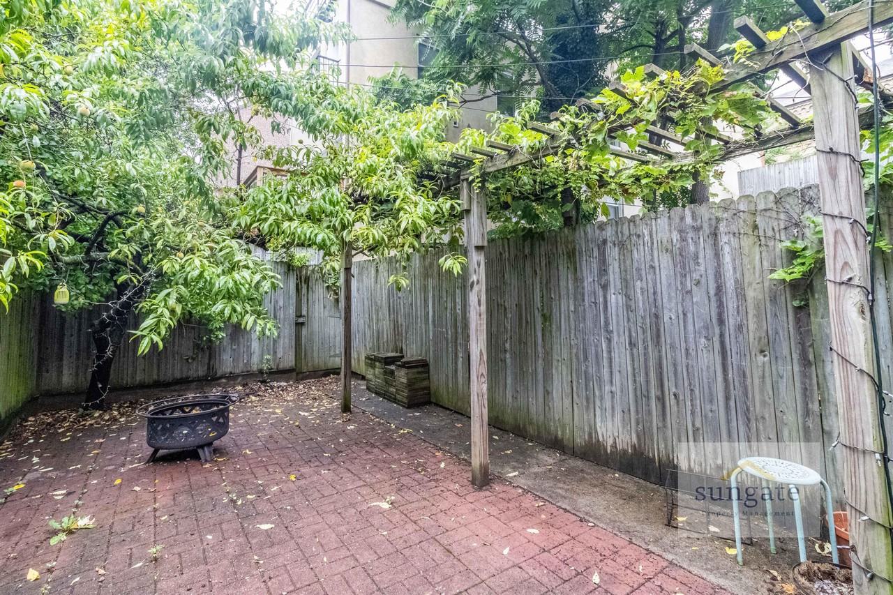 1818 E Lombard St - Photo 2 of 20