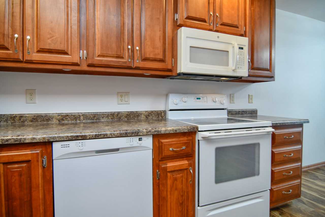 160 E River Dr #160 - Photo 7 of 27