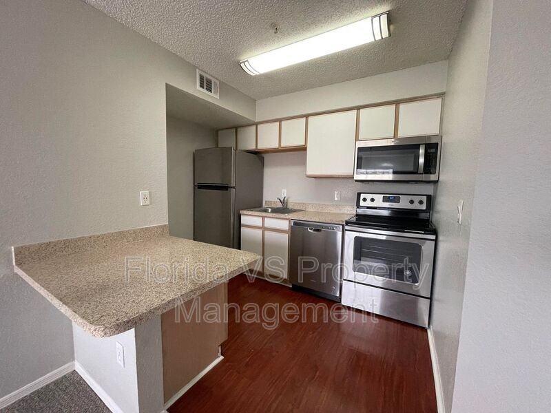 2206 Antigua Pl #1037 - Photo 4 of 17