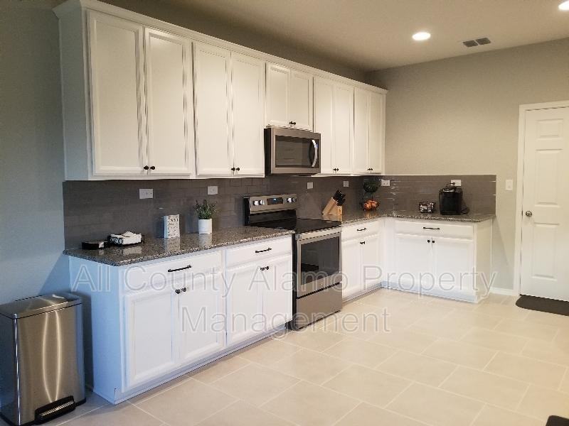 12086 Canyon Rock Ln - Photo 3 of 13