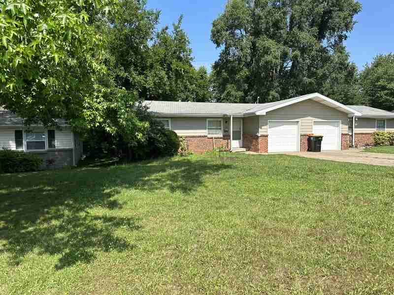 2113 S Ventura Ave - Photo 2 of 19