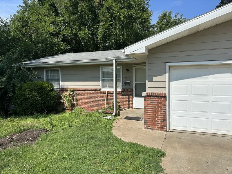 2113 S Ventura Ave - Photo 3 of 19