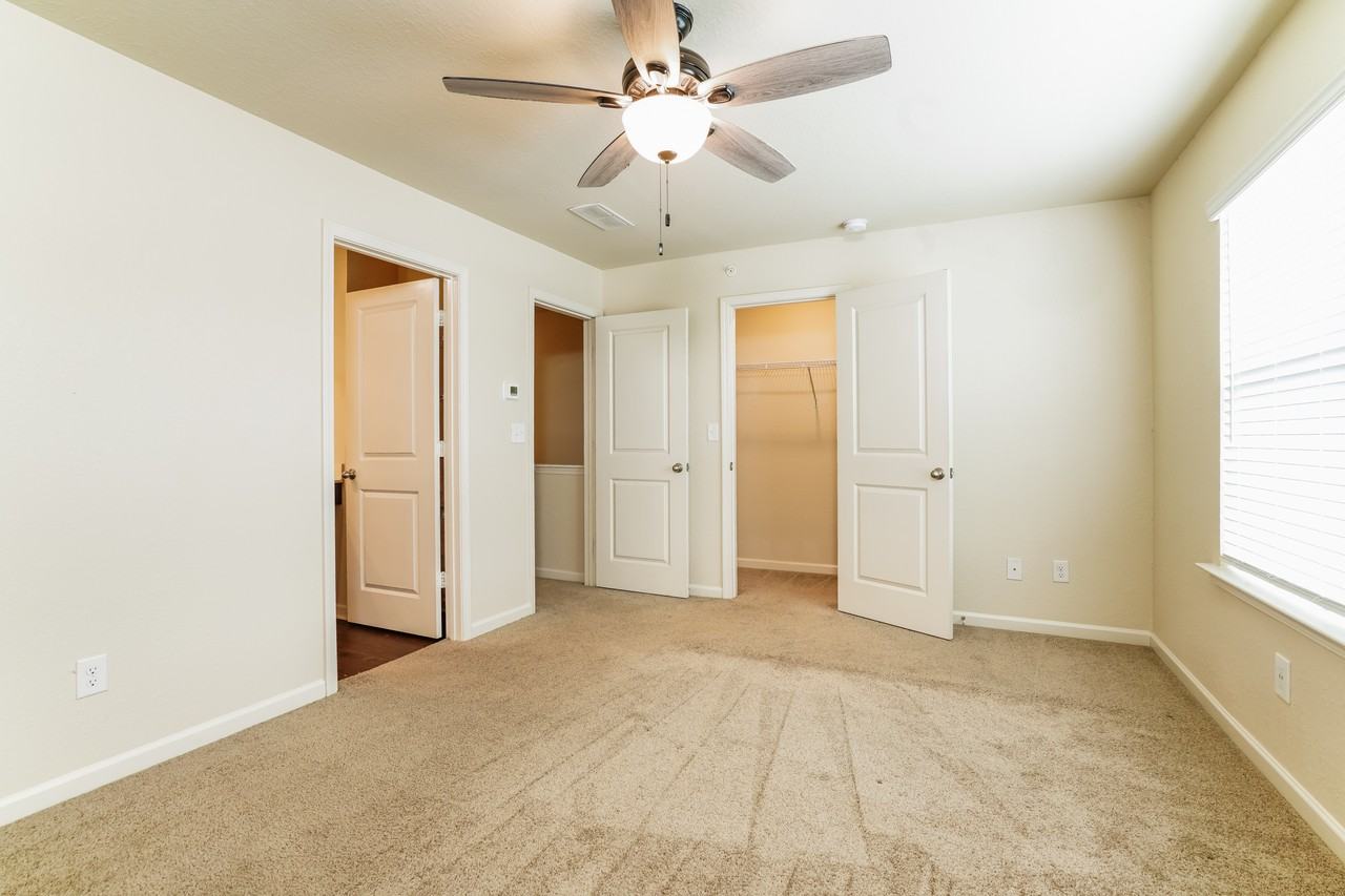 1010 Highwood Ln - Photo 7 of 19