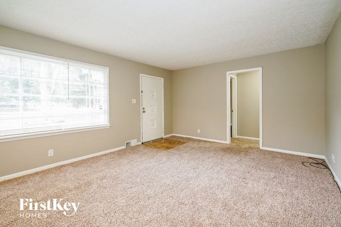 3256 Highwoods Dr - Photo 2 of 16