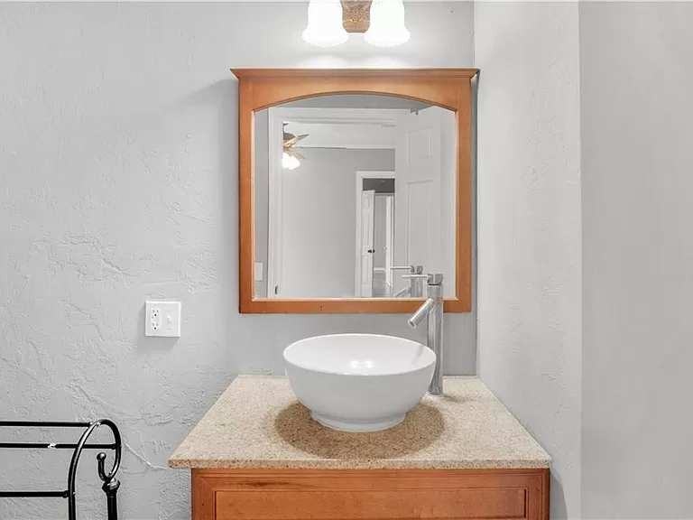 641 Clover St #NA - Photo 2 of 11