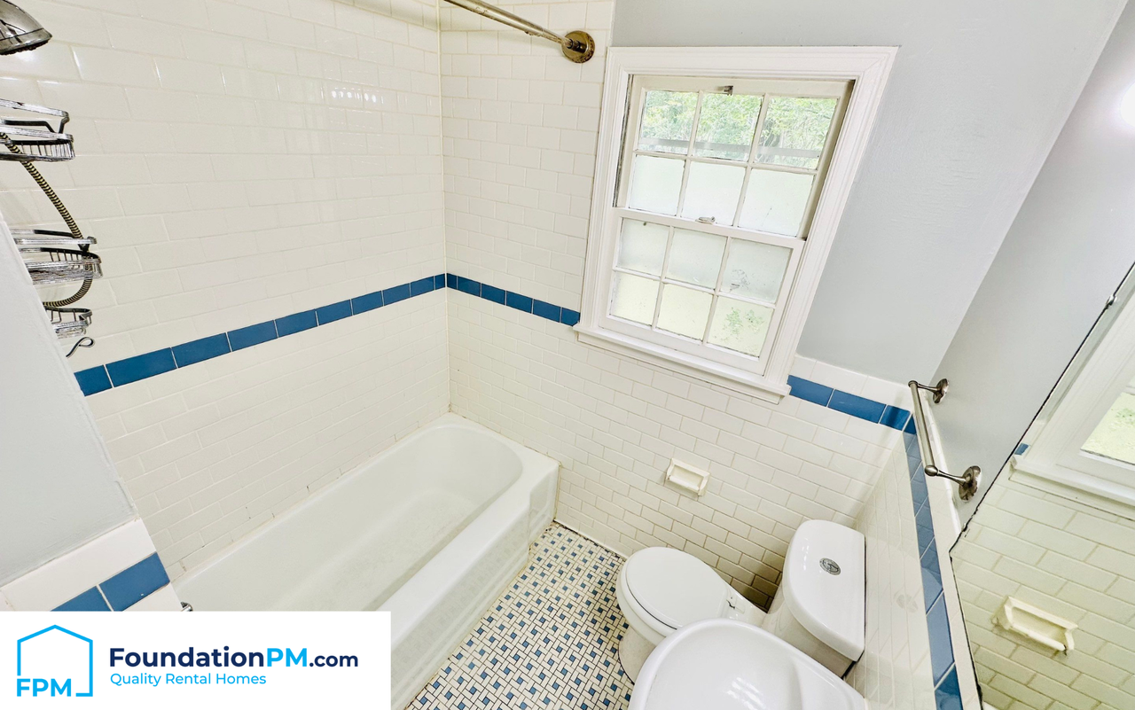 4413 Castle Ave #1 - Photo 7 of 11