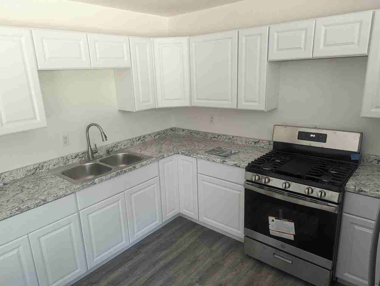 6 Southwood Ct #1 - Photo 4 of 12