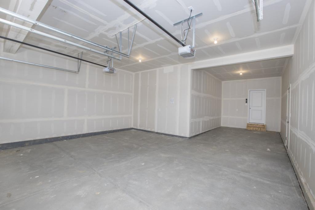 715 Lene Ln - Photo 5 of 36