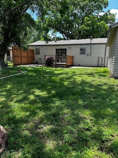 236 N Twin Pines Ave - Photo 3 of 50