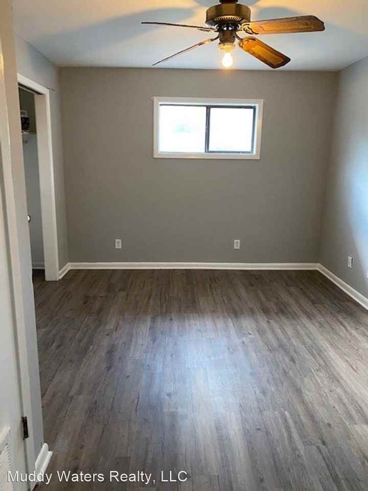 1117 Green Tee Rd - Photo 2 of 6