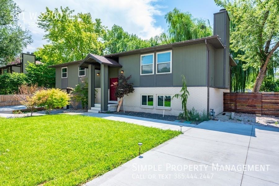 591 W 2200 N - Photo 2 of 25