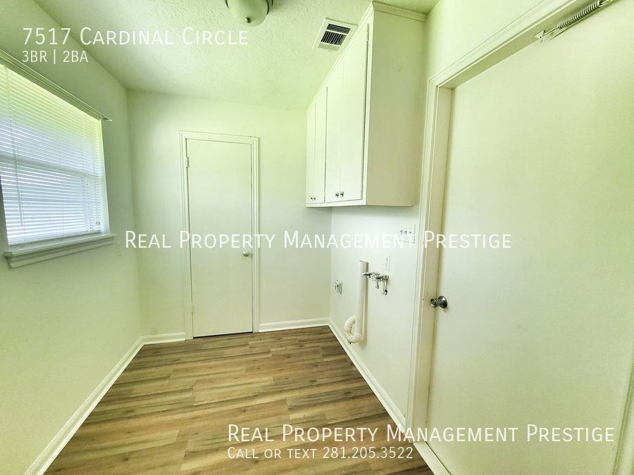 7517 Cardinal Cir - Photo 2 of 14