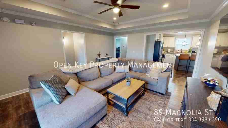 89 Magnolia St - Photo 2 of 31