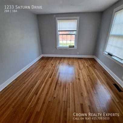 1233 Saturn Dr - Photo 2 of 13