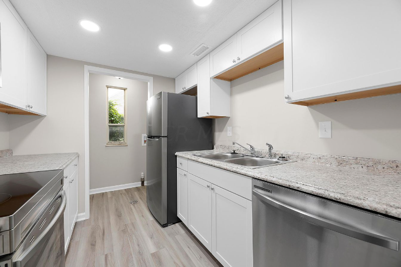 169 Brandywine Dr - Photo 3 of 5