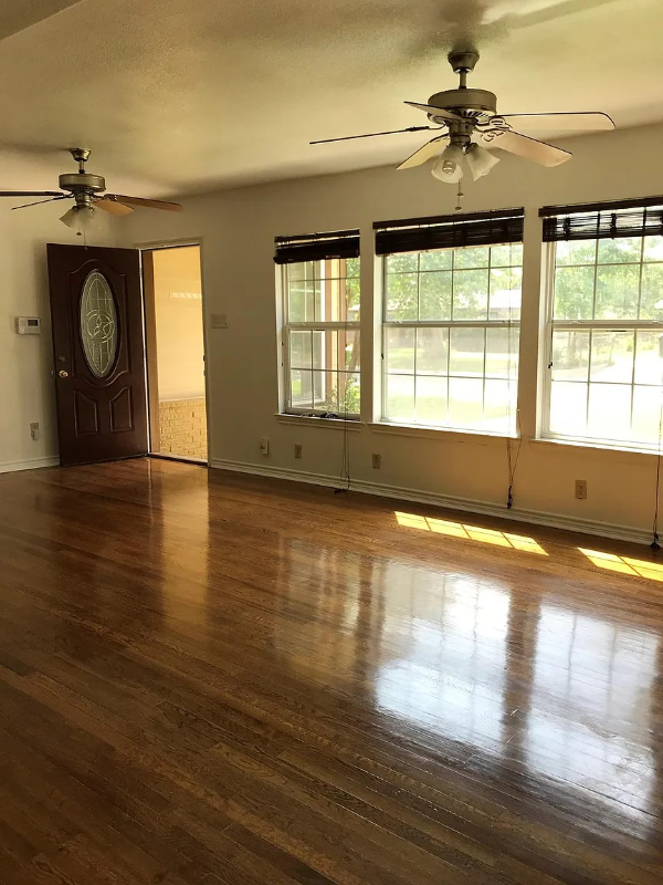 1101 Sycamore Street - Photo 3 of 23