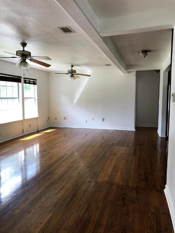 1101 Sycamore Street - Photo 4 of 23