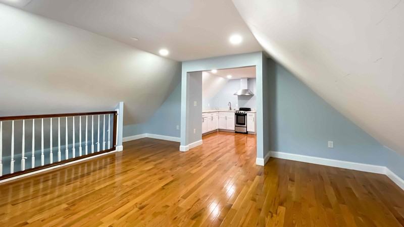 881 Essex St #3 - Photo 2 of 6
