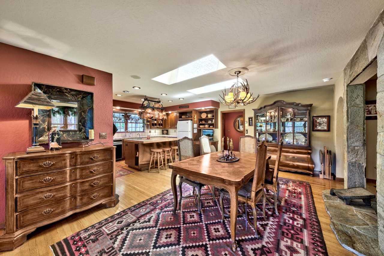 1480 Ormsby Dr #1 - Photo 6 of 34
