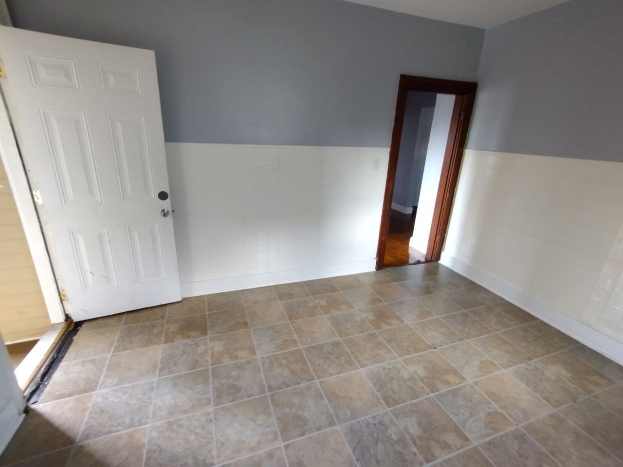 1733 Lockbourne Rd #1 - Photo 5 of 30