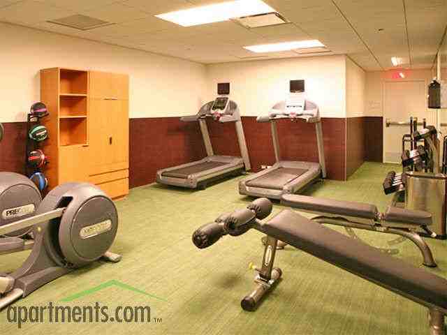 Newseum Residences - Photo 3 of 16