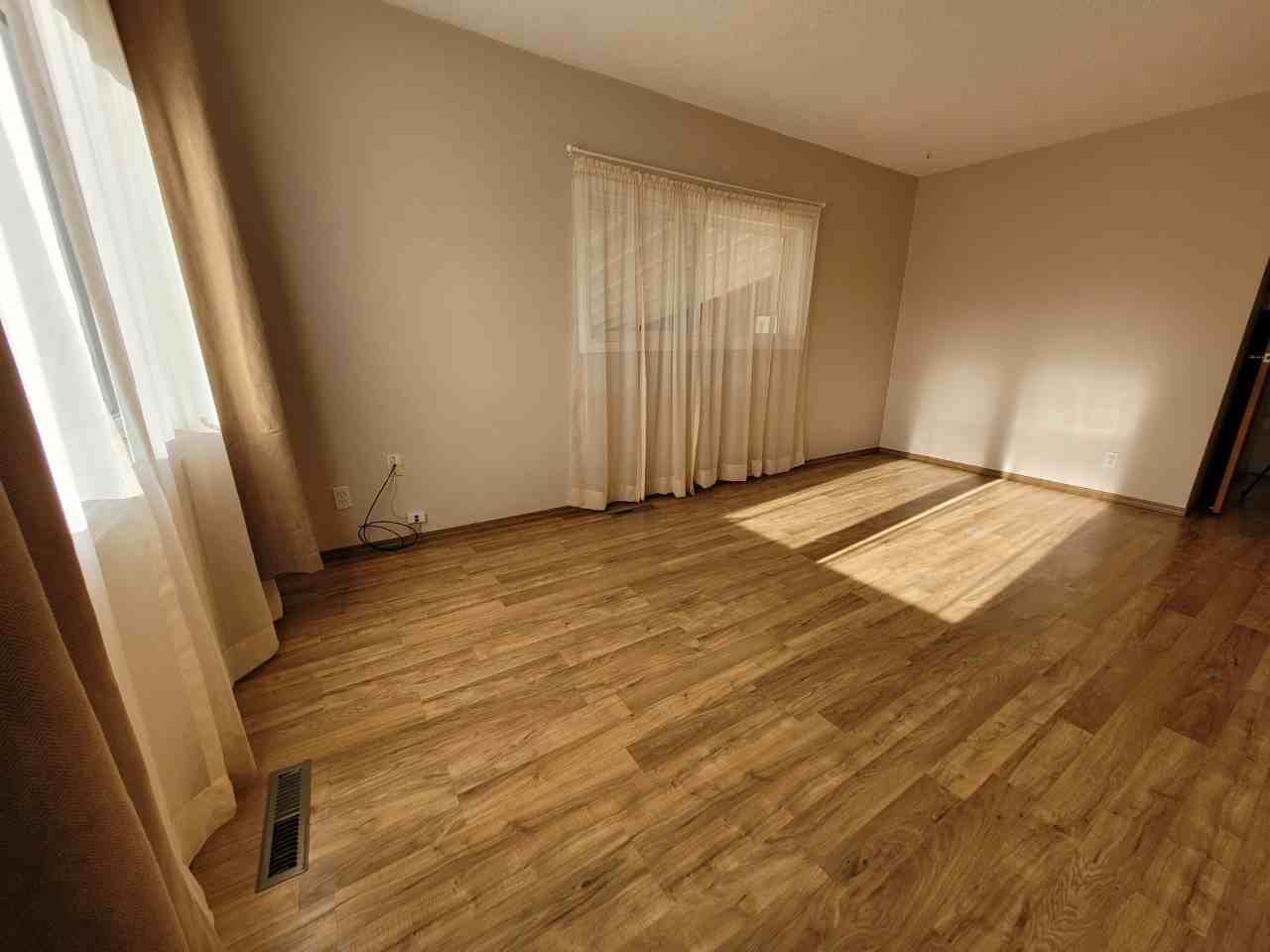 11232 105 Ave #1 - Photo 3 of 9