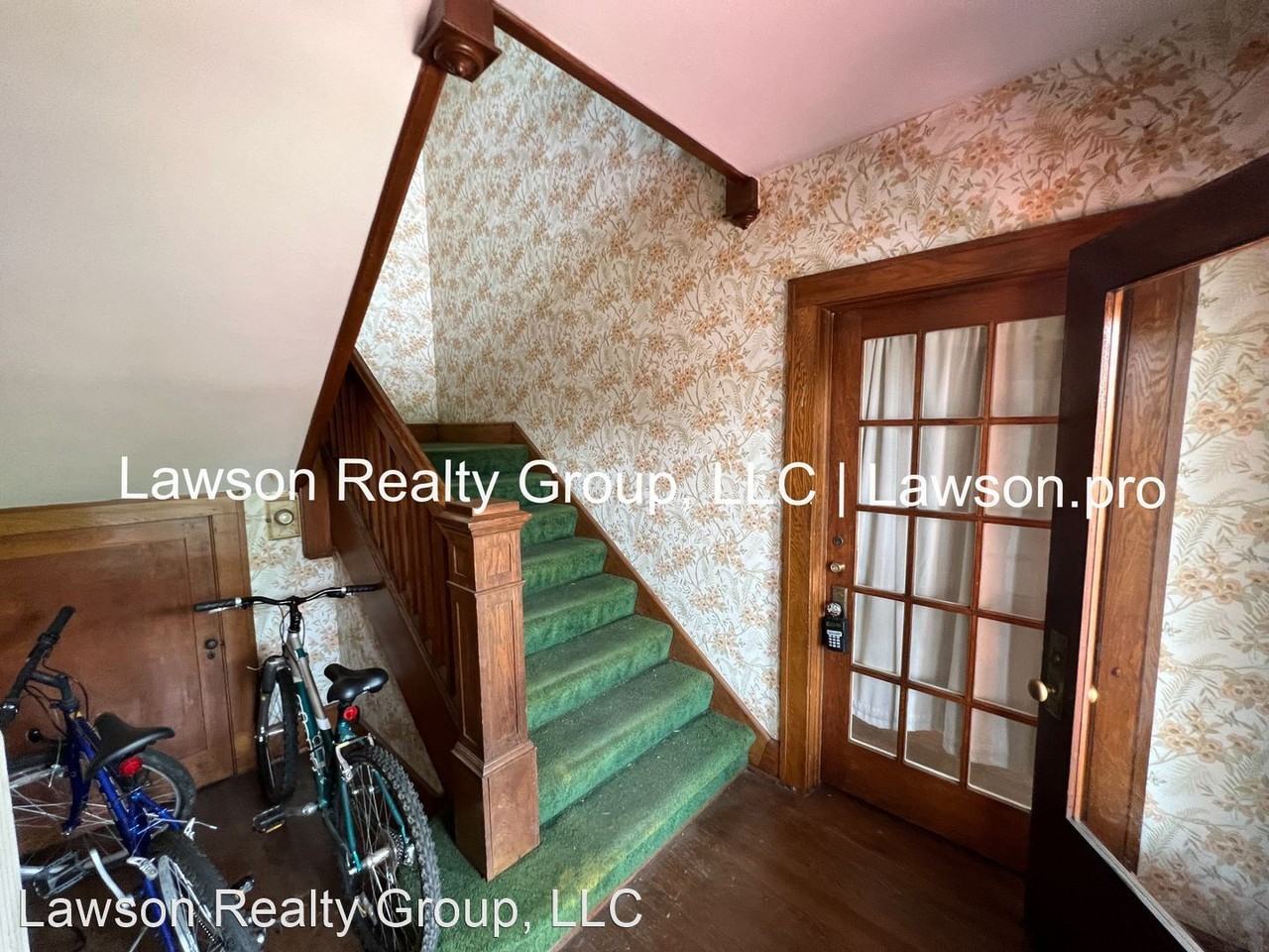 2202 Richelieu Ave - Photo 2 of 31