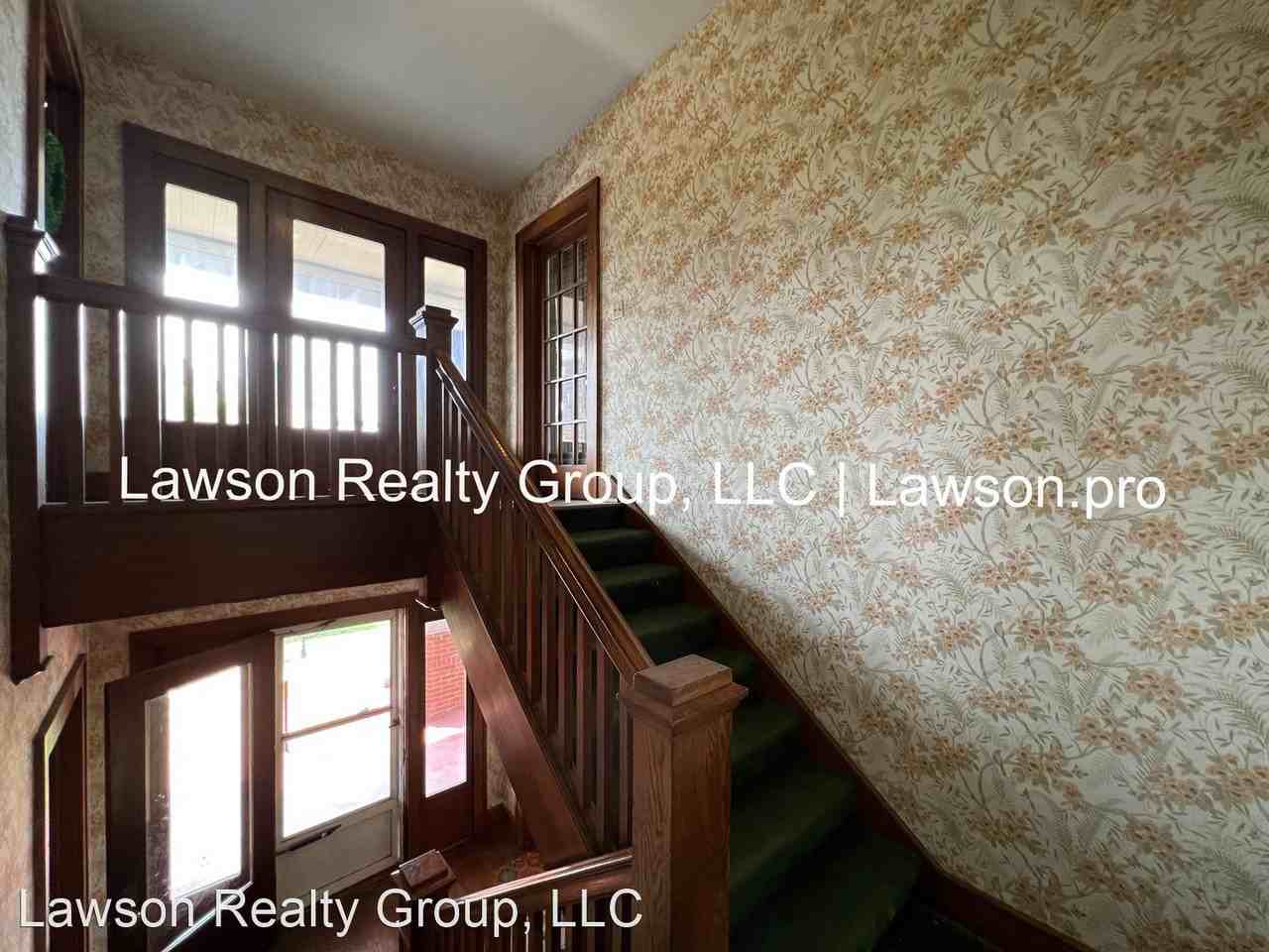 2202 Richelieu Ave - Photo 3 of 31