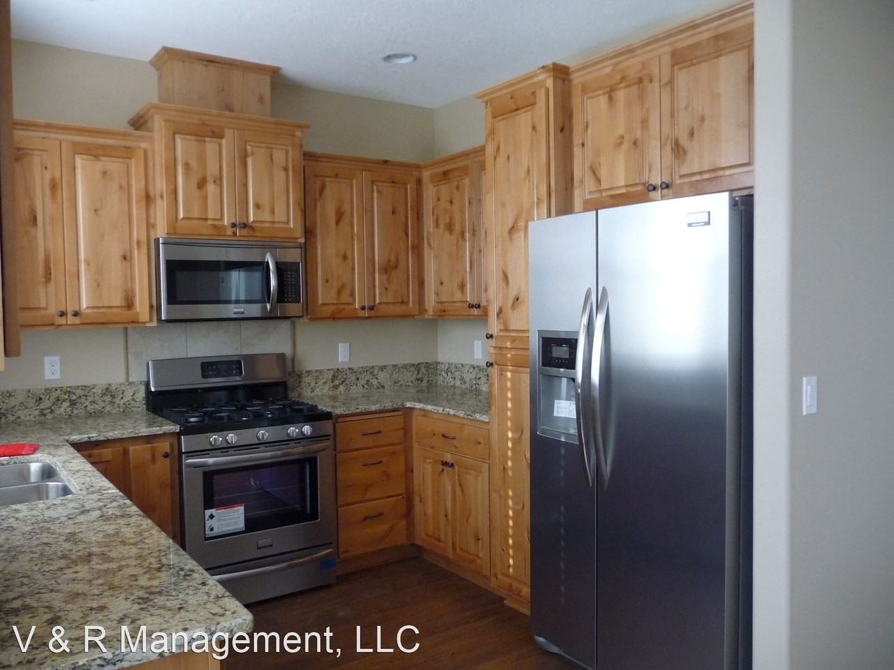 1306 49th Ave Se - Photo 2 of 13