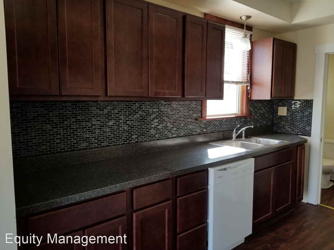 503 E 5th St - Photo 3 of 15