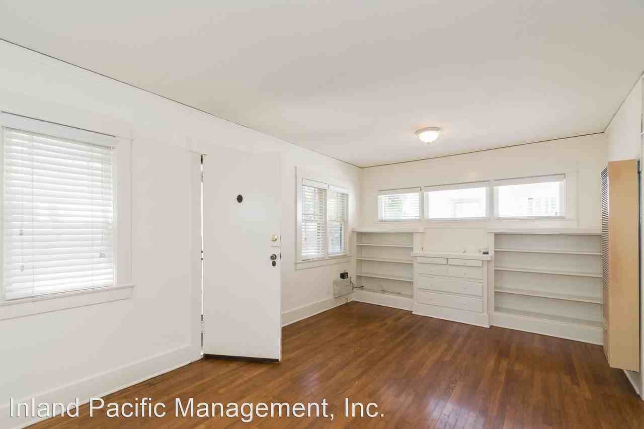 1718 Loma Drive - Photo 3 of 9