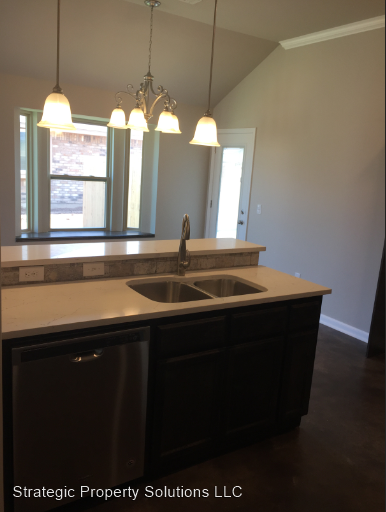 1739 Lexington Ct - Photo 2 of 5