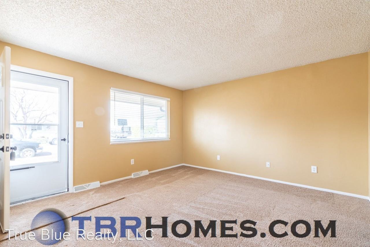 1114 Olathe St - Photo 3 of 24