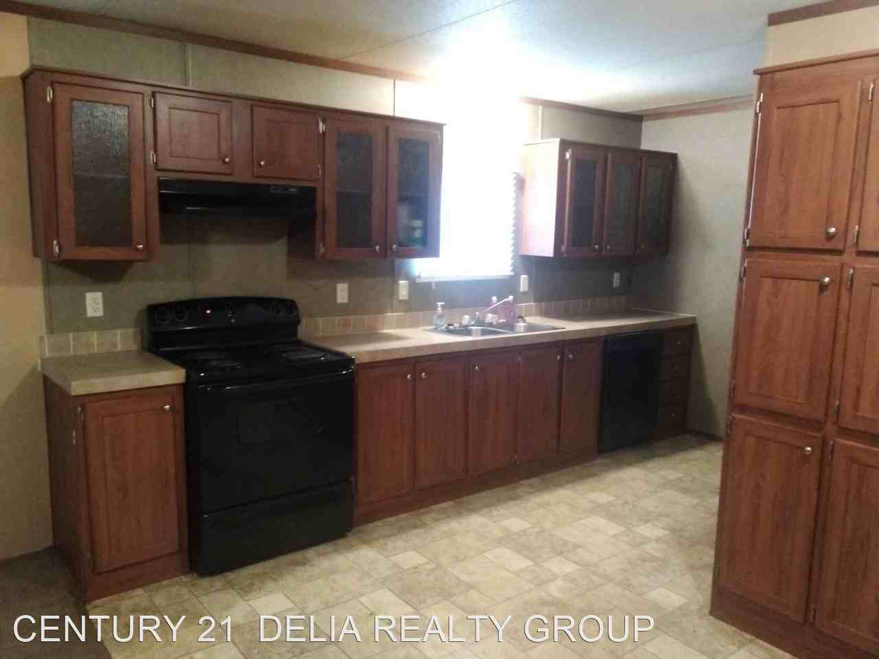 1718 Eric Green Rd - Photo 3 of 11