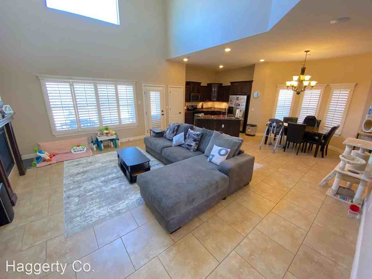 11629 Saint Thomas Way - Photo 3 of 26