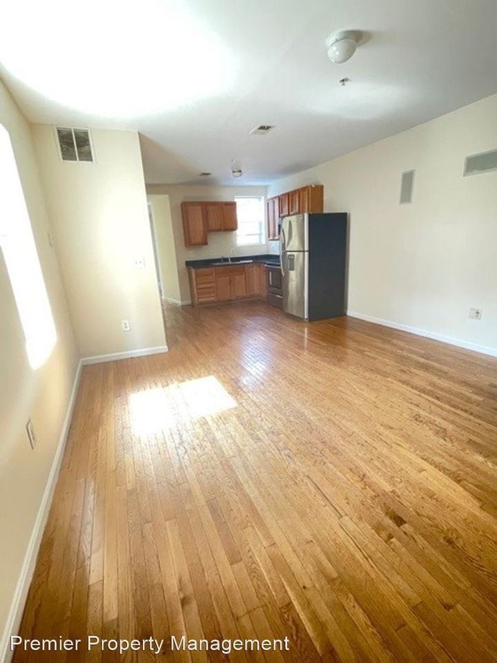 224 N. Liberty Street - Photo 2 of 14