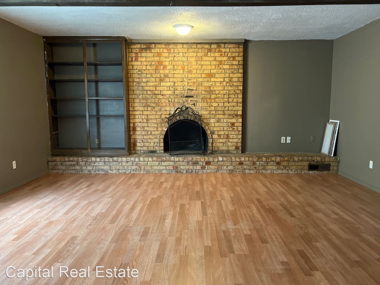 2416 Se 46th St - Photo 3 of 16