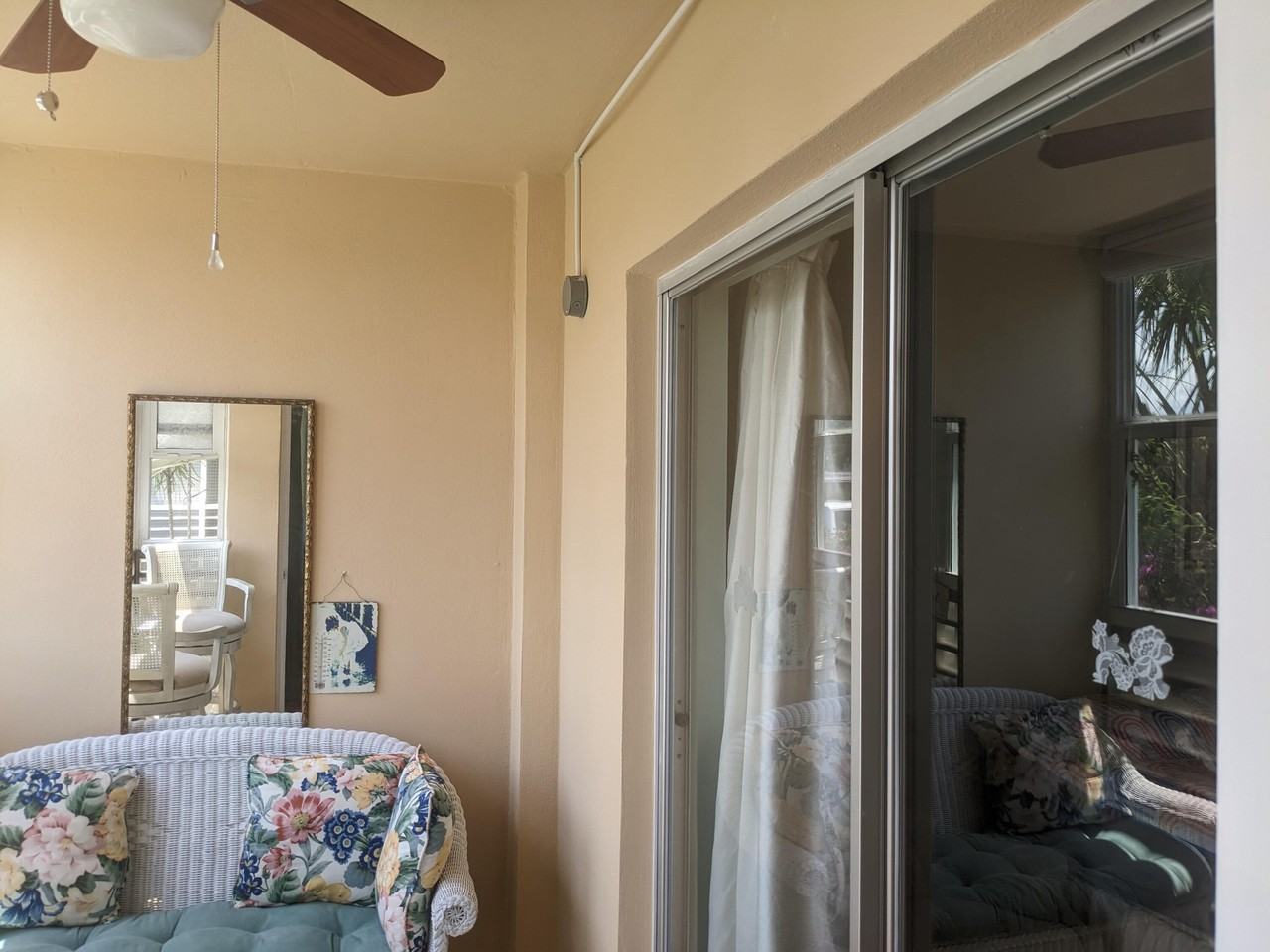 2562 Garden Dr N ##204 - Photo 3 of 33