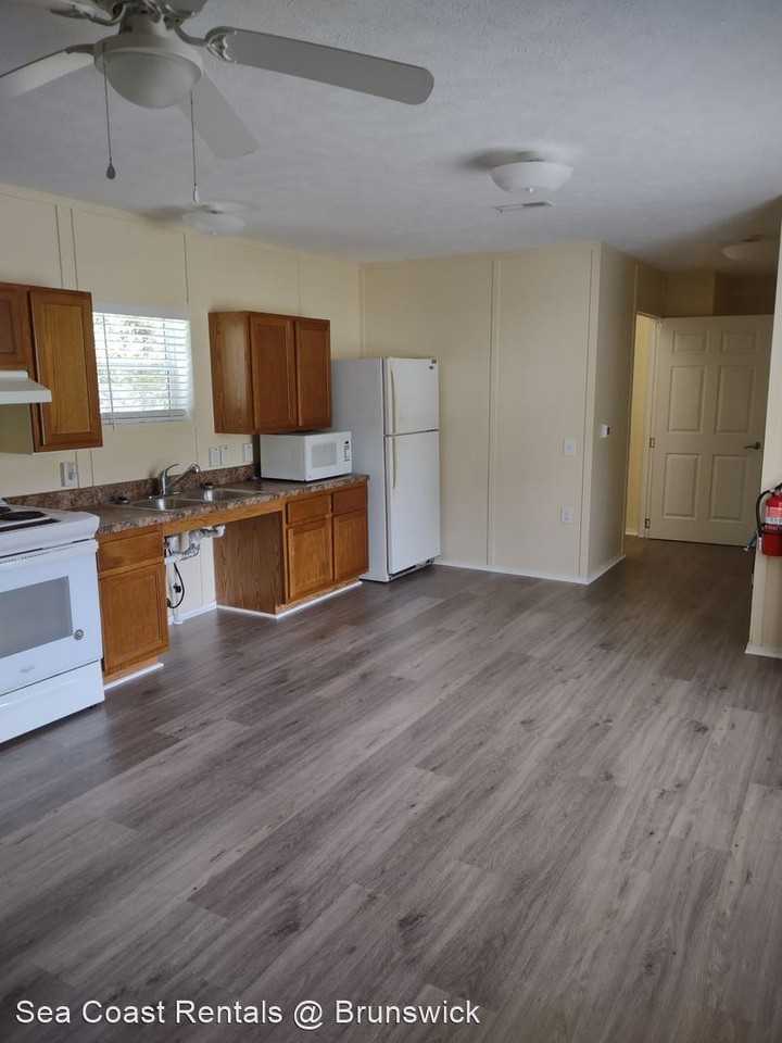 1038 Alandale Pl Se - Photo 3 of 19
