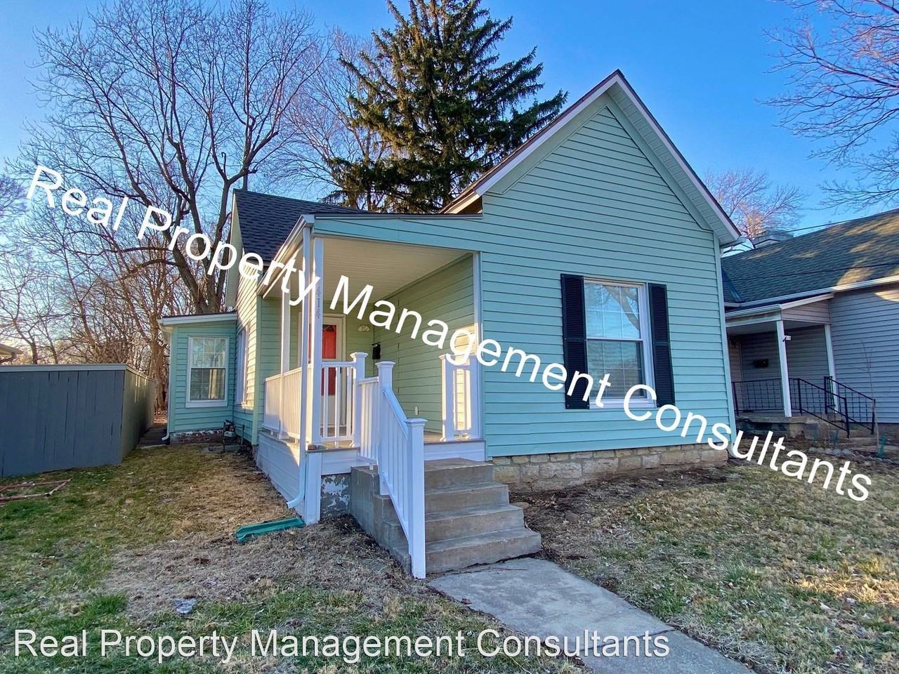 414 S Hocker Ave - Photo 2 of 15