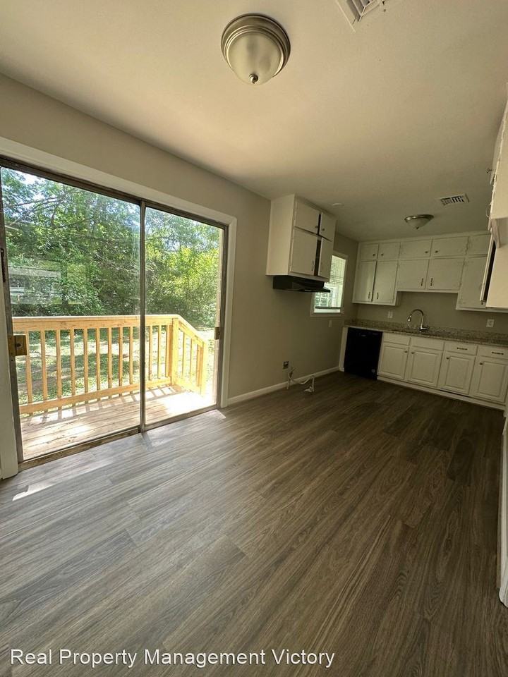 121 26th Ave Nw - Photo 3 of 11