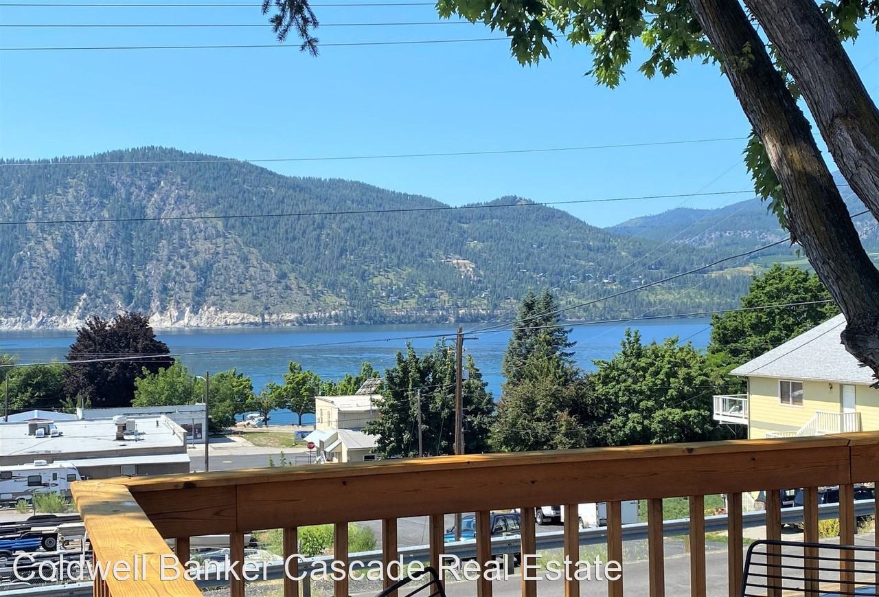 72 Boetzkes Ave - Photo 3 of 21