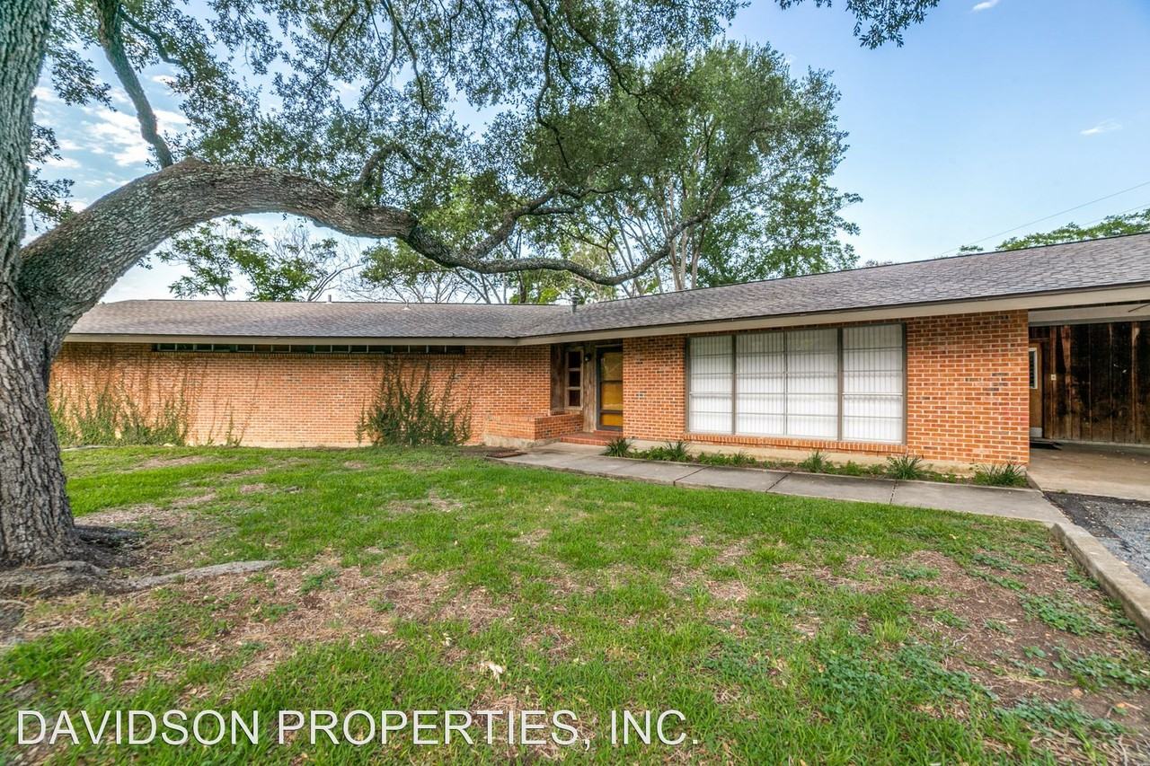 211 Briarcliff Dr - Photo 3 of 23