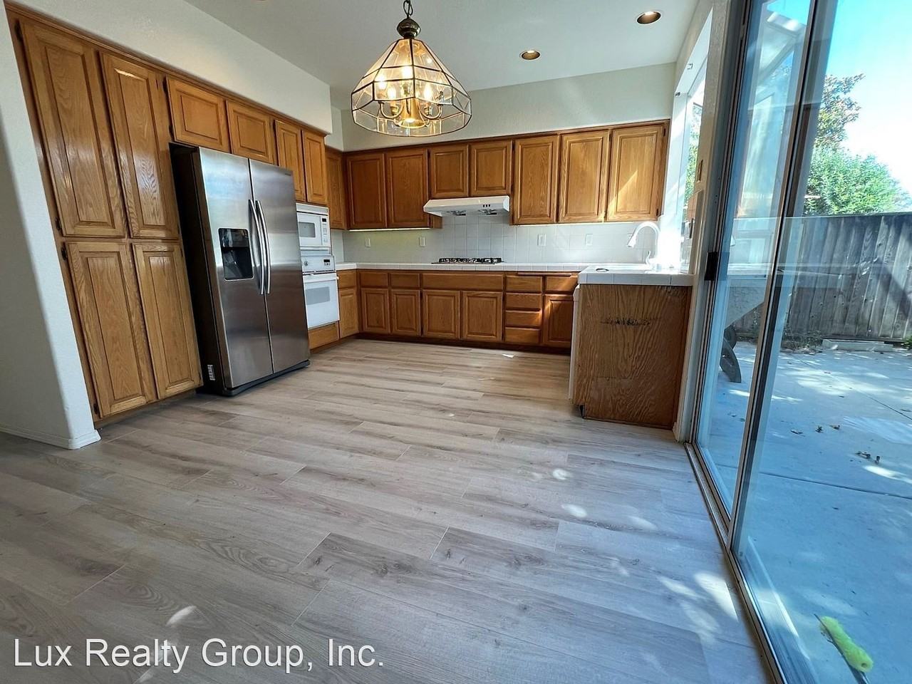 1459 Maxwell Way - Photo 3 of 25