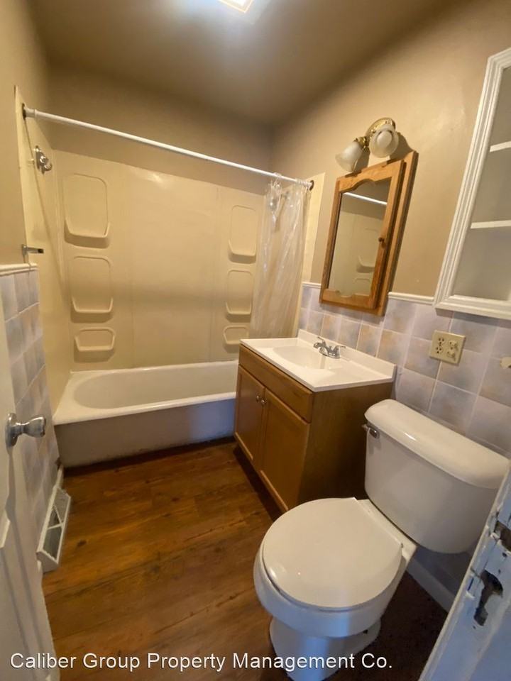 142 Sherman Ave - Photo 3 of 6