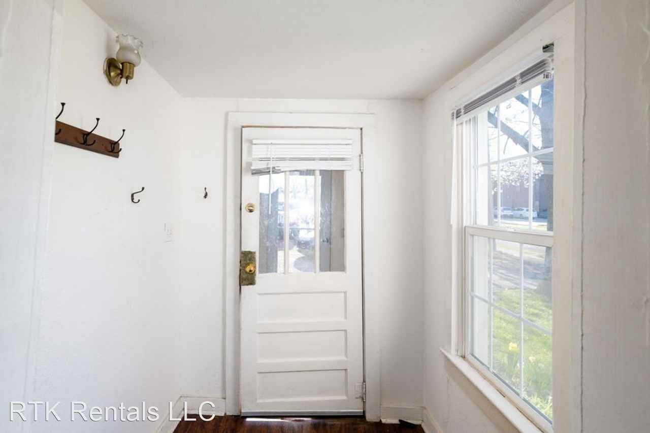 111 W. Ash St. - Photo 3 of 26