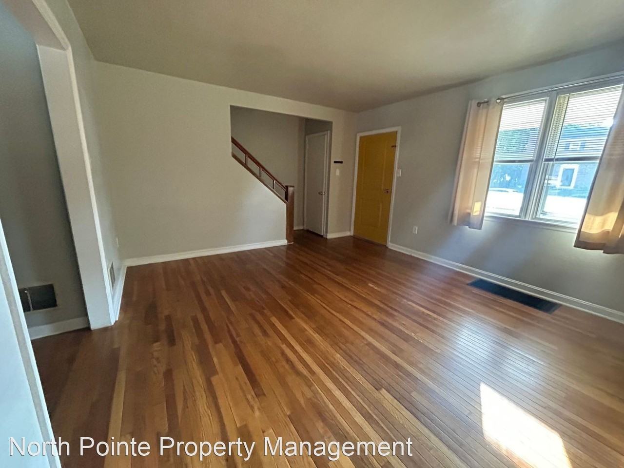 1258 Union St - Photo 3 of 22