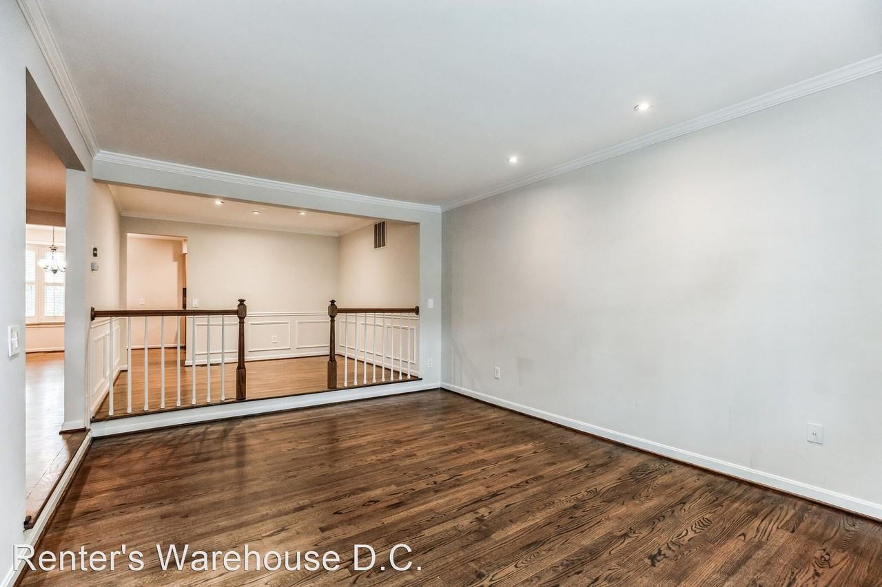 4506 4th Rd N - Photo 2 of 15