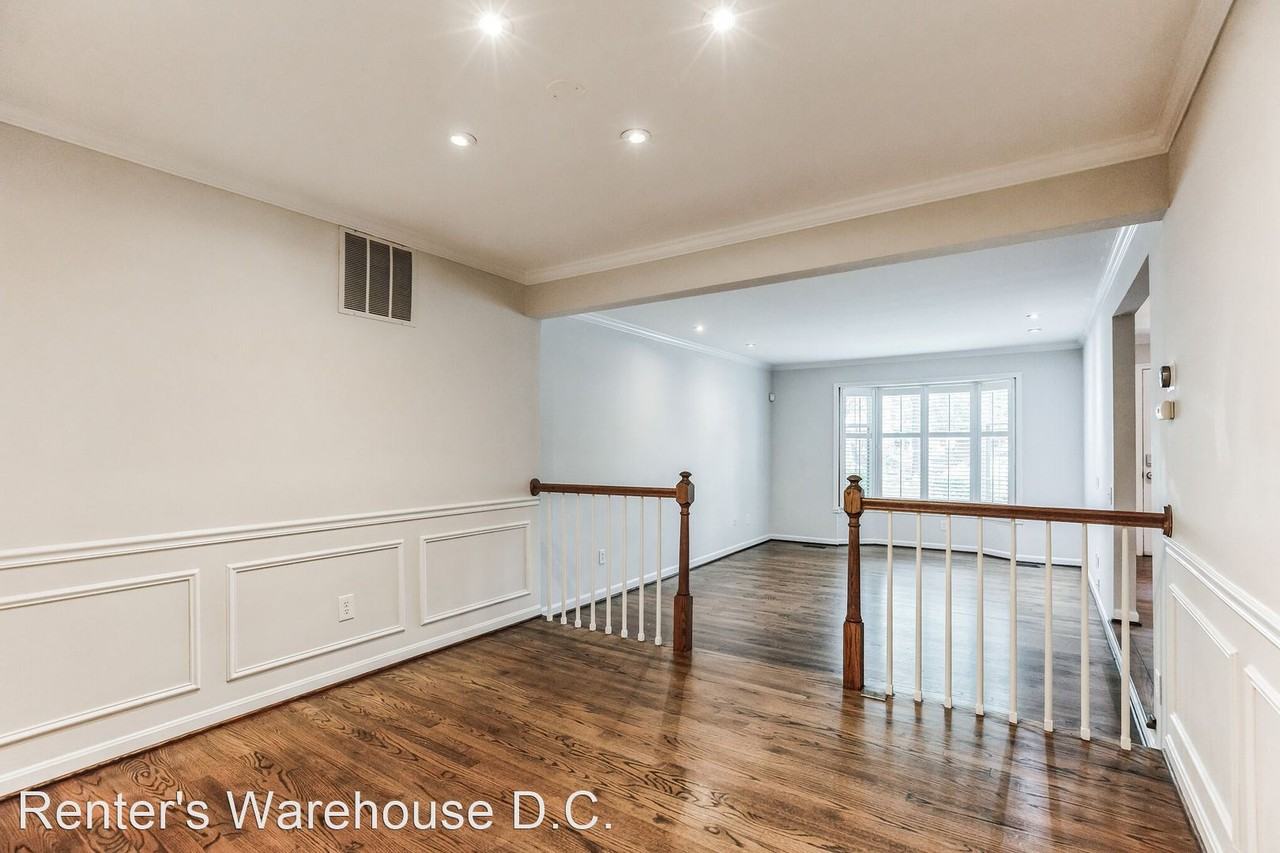 4506 4th Rd N - Photo 3 of 15