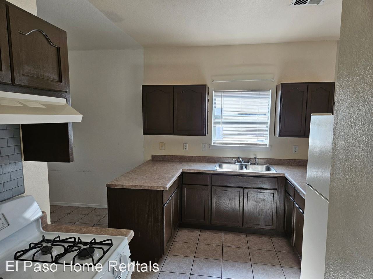 12256 Saint Romeo - Photo 2 of 12